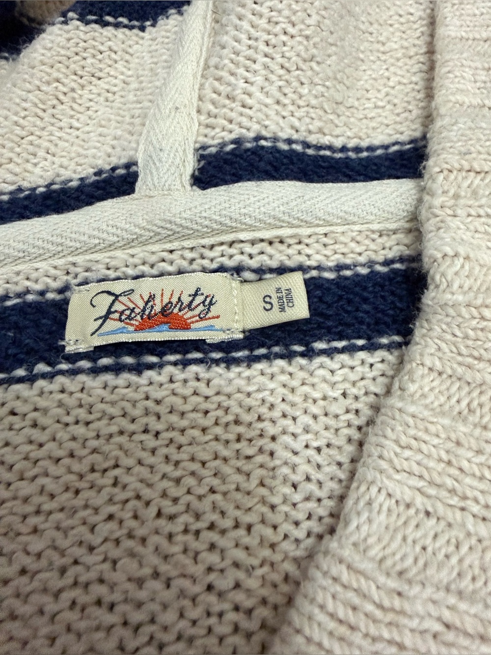 FAHERTY Kent Sweater Hoodie in Ross Strip Small - Picture 4 of 5